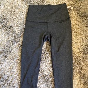 grey cropped leggings